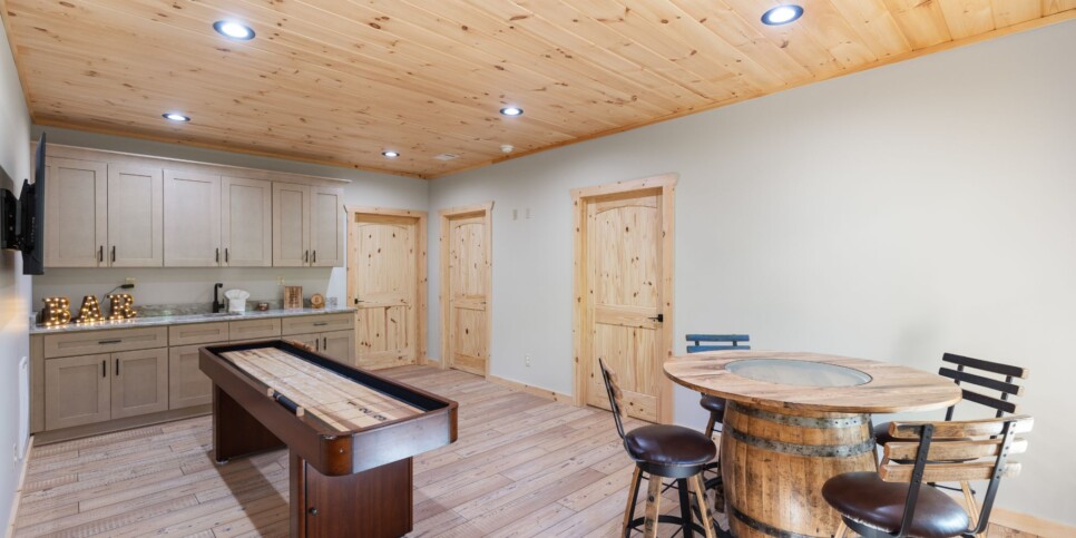 Blue Ridge - Whiskey & Woods - Rec Room