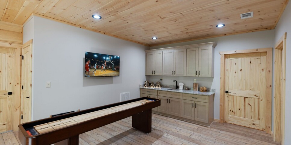 Blue Ridge - Whiskey & Woods - Rec Room