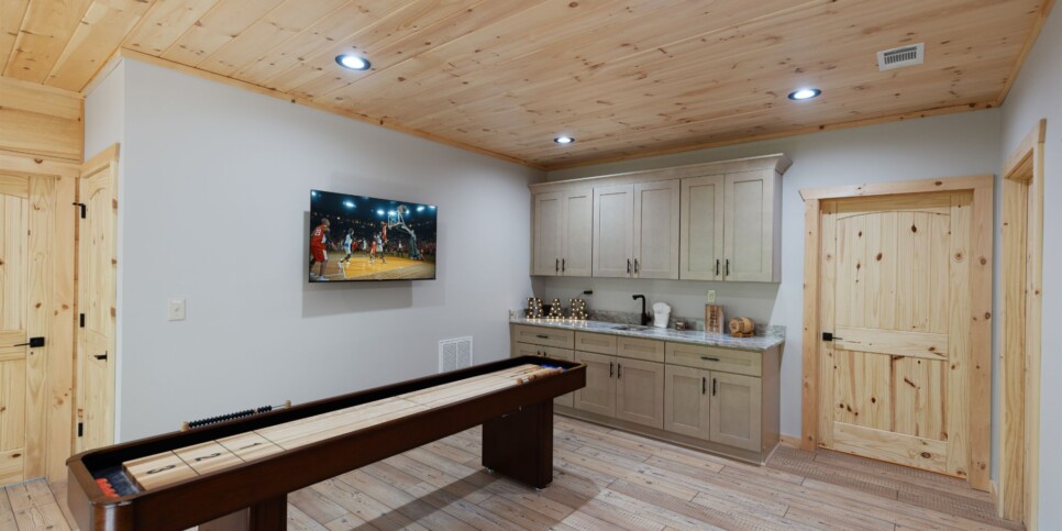 Blue Ridge - Whiskey & Woods - Rec Room