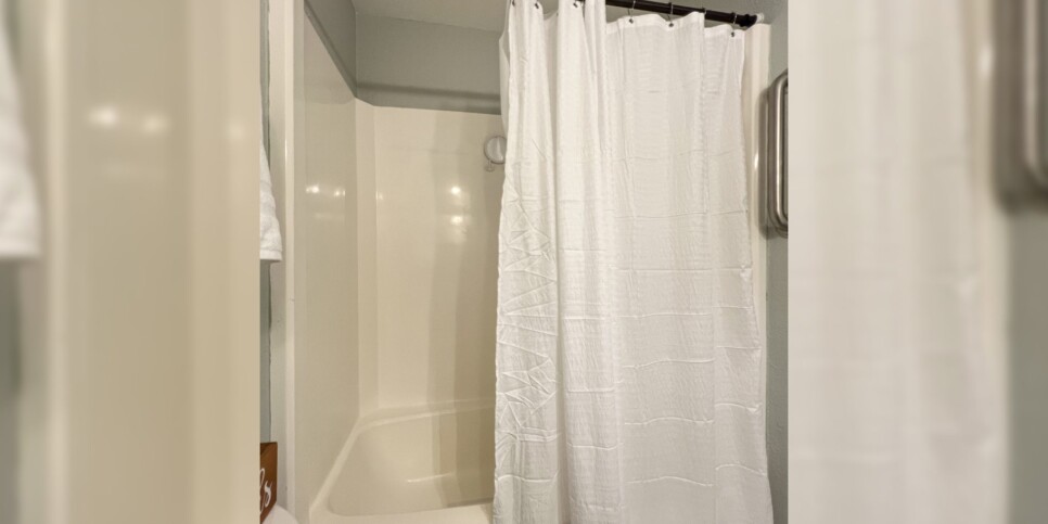 Big Canoe - Castaway Cottage - Bathroom