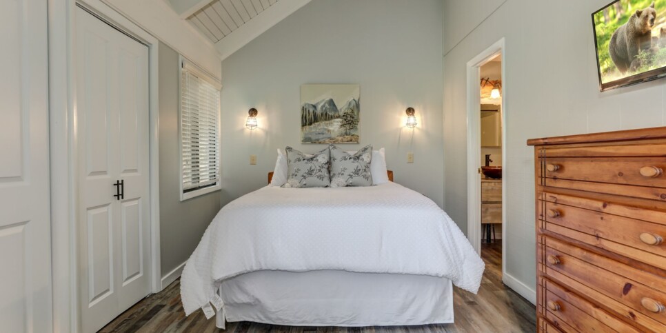 Big Canoe - Castaway Cottage - Bedroom