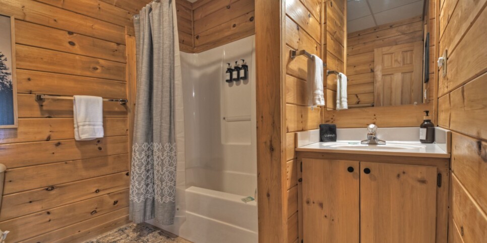 Blue Ridge - Summit Escape - Bathroom