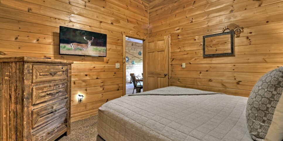 Blue Ridge - Summit Escape - Bedroom