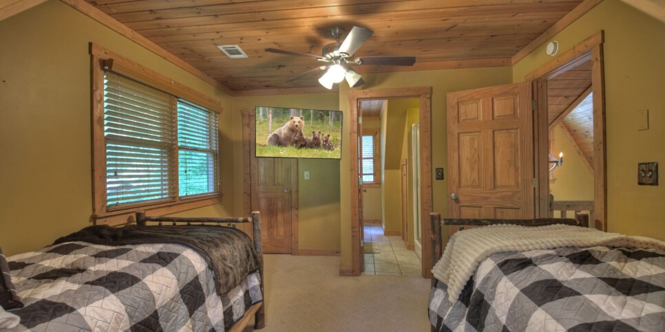 Ellijay - Streams and Daydreams - Bedroom