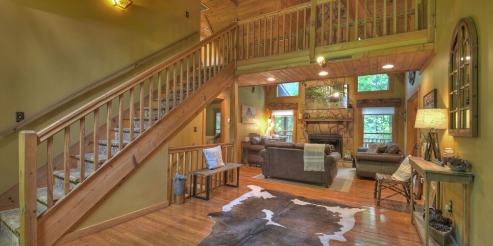 Ellijay - Streams and Daydreams - Living Room