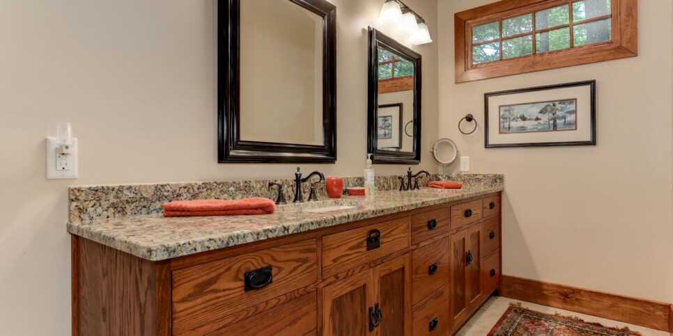 Big Canoe - Plummer Lodge - Bathroom