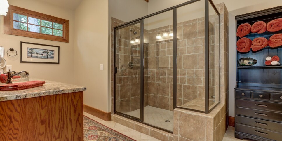 Big Canoe - Plummer Lodge - Bathroom