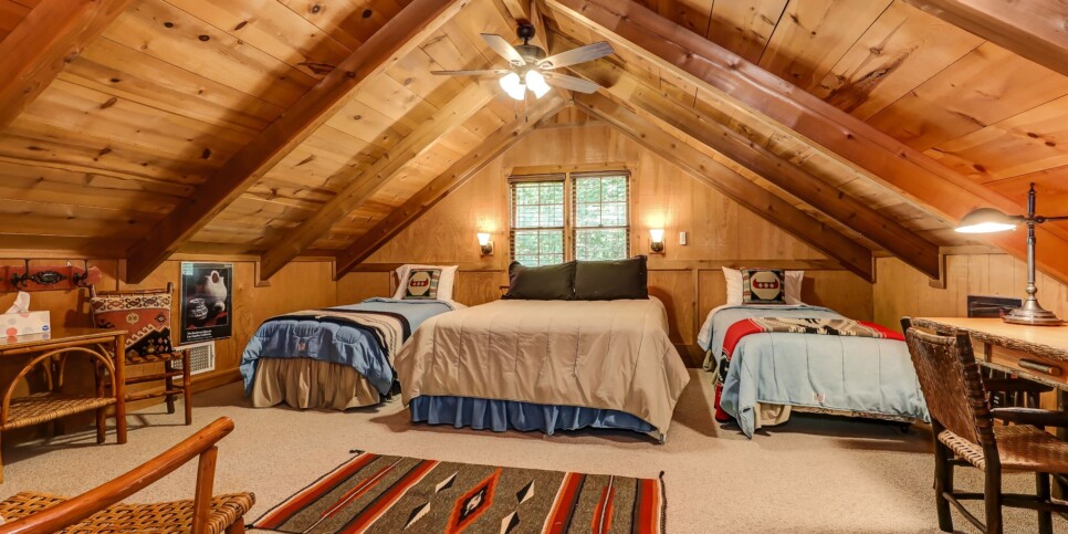 Big Canoe - Plummer Lodge - Bedroom