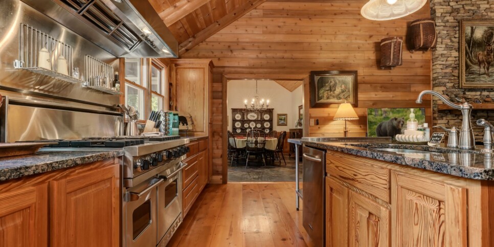 Big Canoe - Plummer Lodge - Kitchen