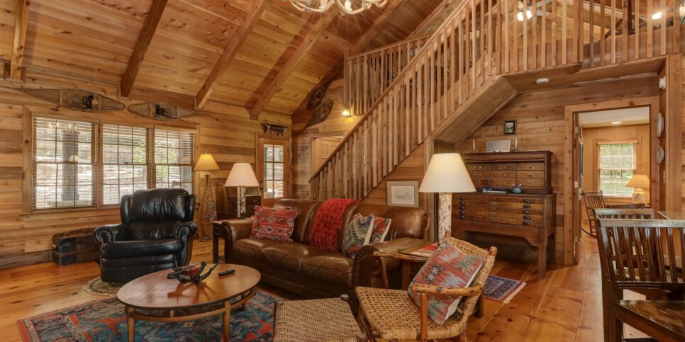 Big Canoe - Plummer Lodge - Living Room