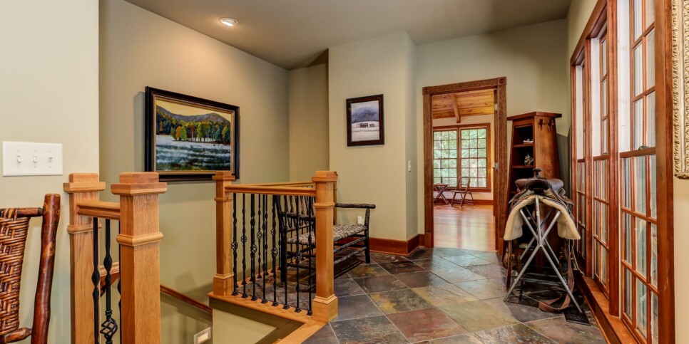 Big Canoe - Plummer Lodge - Living Room