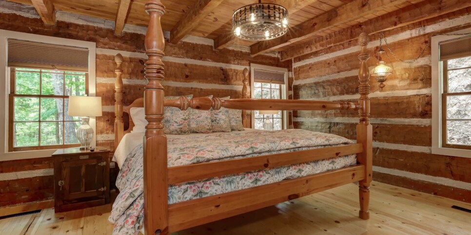 Big Canoe - Timber Lodge - Bedroom
