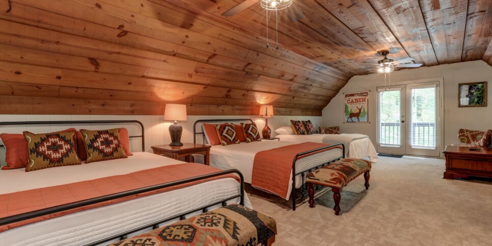 Big Canoe - Timber Lodge - Bedroom
