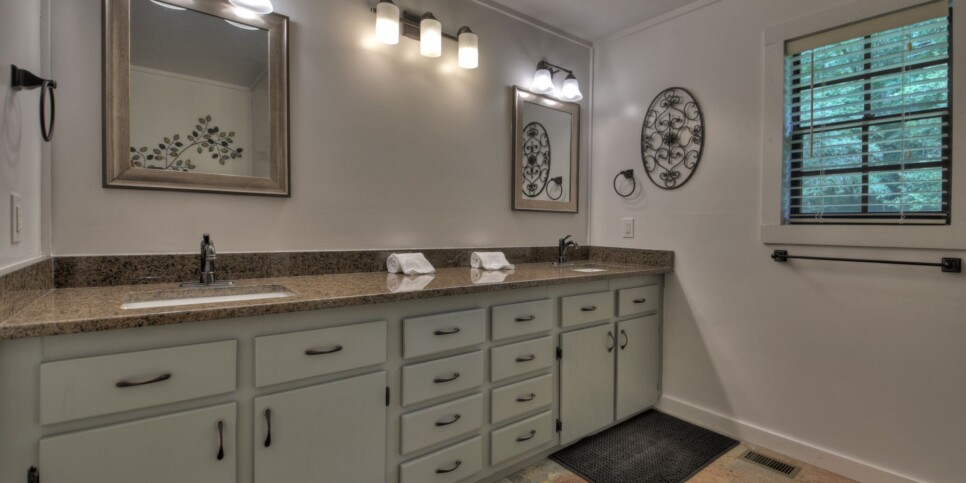 Blue Ridge - Aska River House - Bathroom