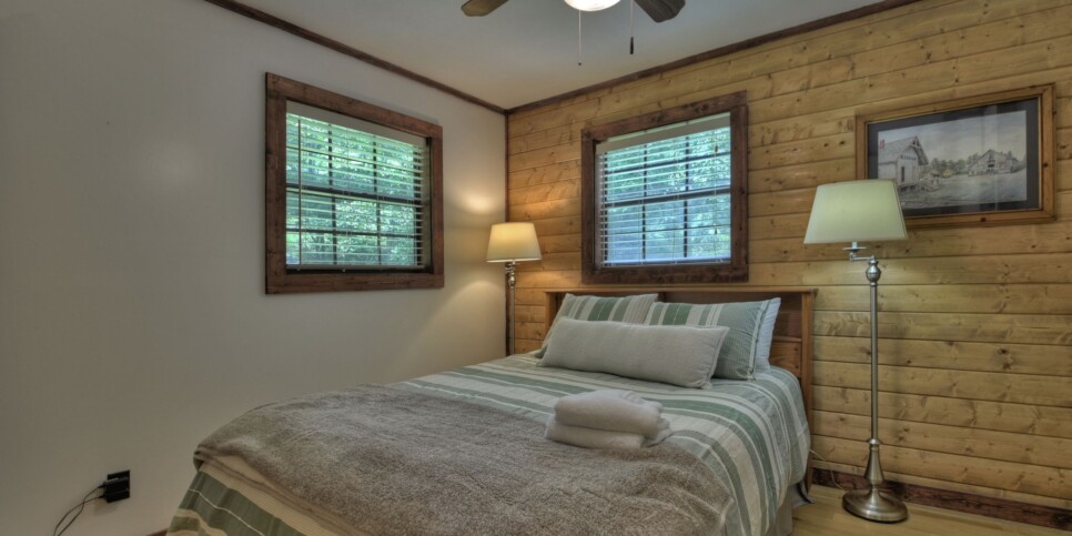 Blue Ridge - Aska River House - Bedroom