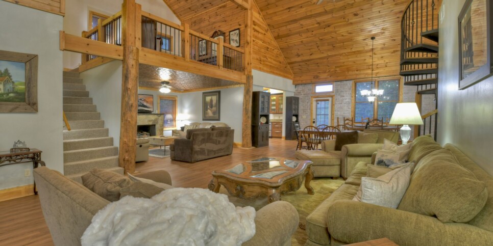 Blue Ridge - Snowbird Sanctuary - Living Room