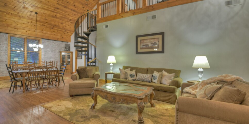 Blue Ridge - Snowbird Sanctuary - Living Room