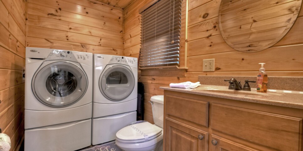 Cherry Log Cabin - Moonlight Mountain Cabin - Bathroom