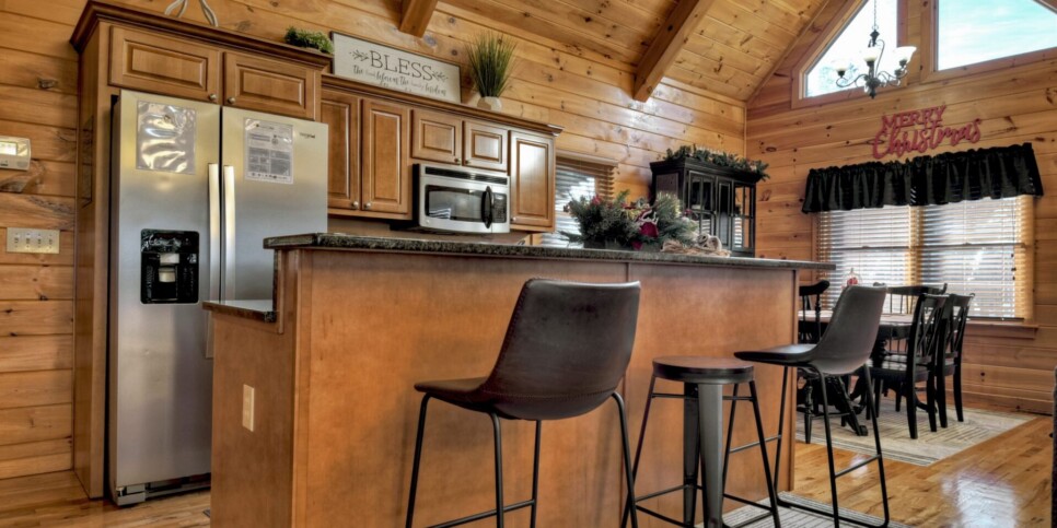 Cherry Log Cabin - Moonlight Mountain Cabin - Kitchen