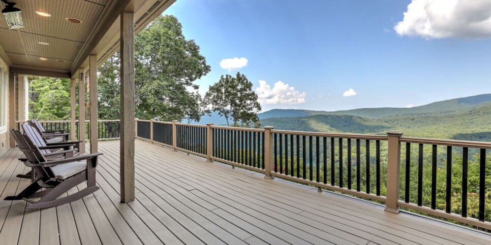 Big Canoe - Mountain Manor - Exterior