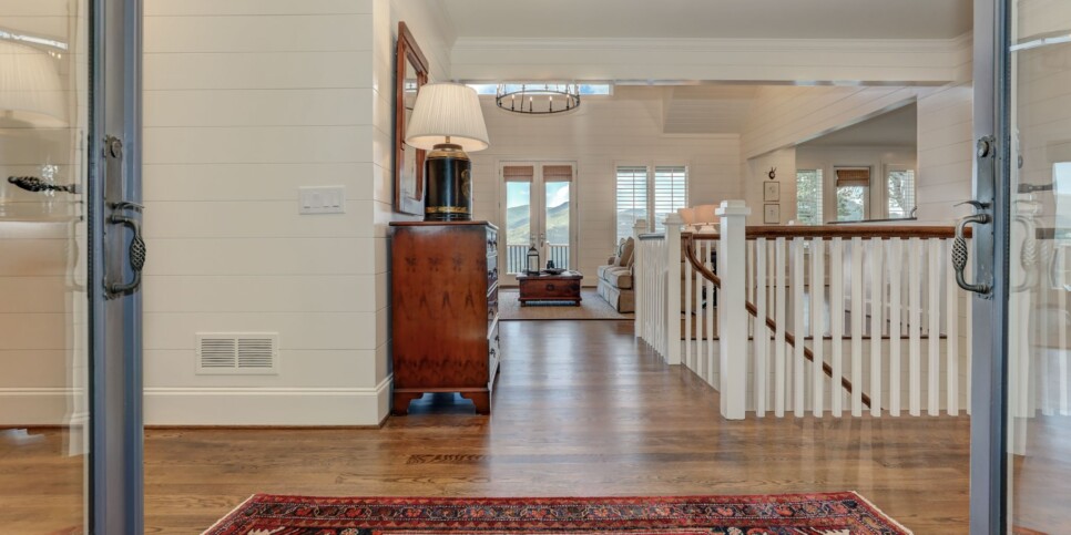 Big Canoe - Mountain Manor - Living Room