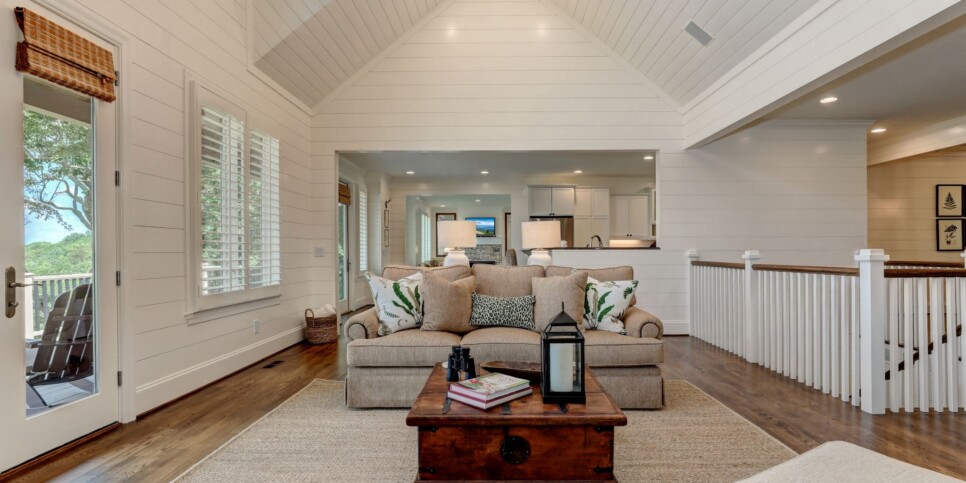 Big Canoe - Mountain Manor - Living Room