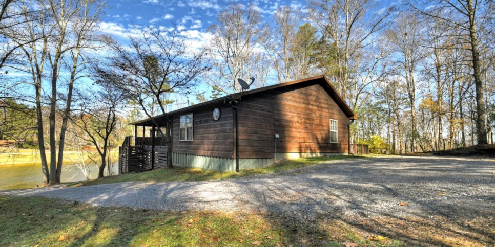 Blairsville Cabin - Moon Tower Cabin - Exterior