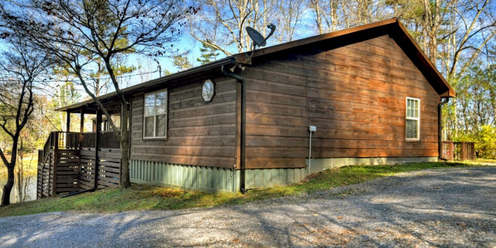 Blairsville Cabin - Moon Tower Cabin - Exterior