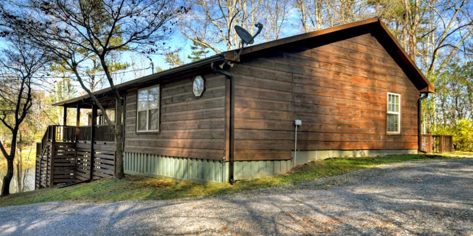 Blairsville Cabin - Moon Tower Cabin - Exterior