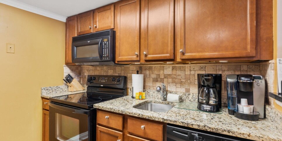 Big Canoe - Serenity Condo - Kitchen