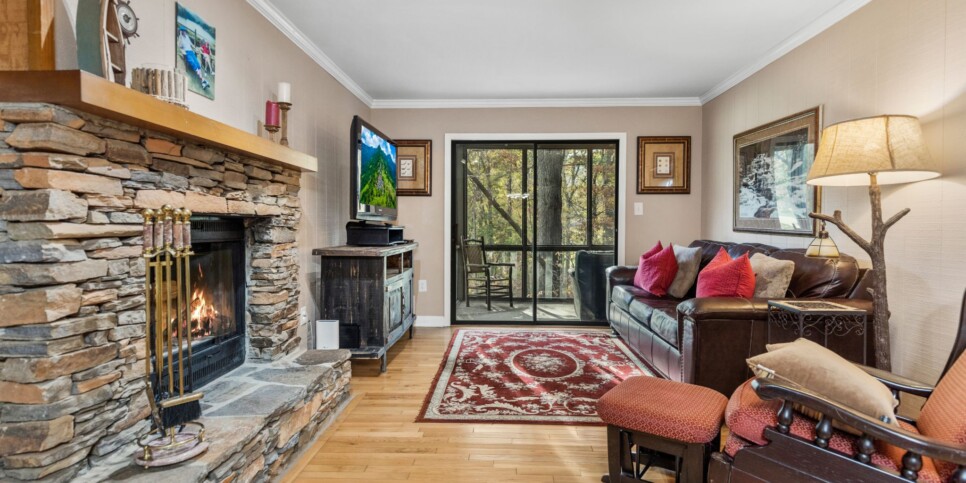 Big Canoe - Serenity Condo - Living Room