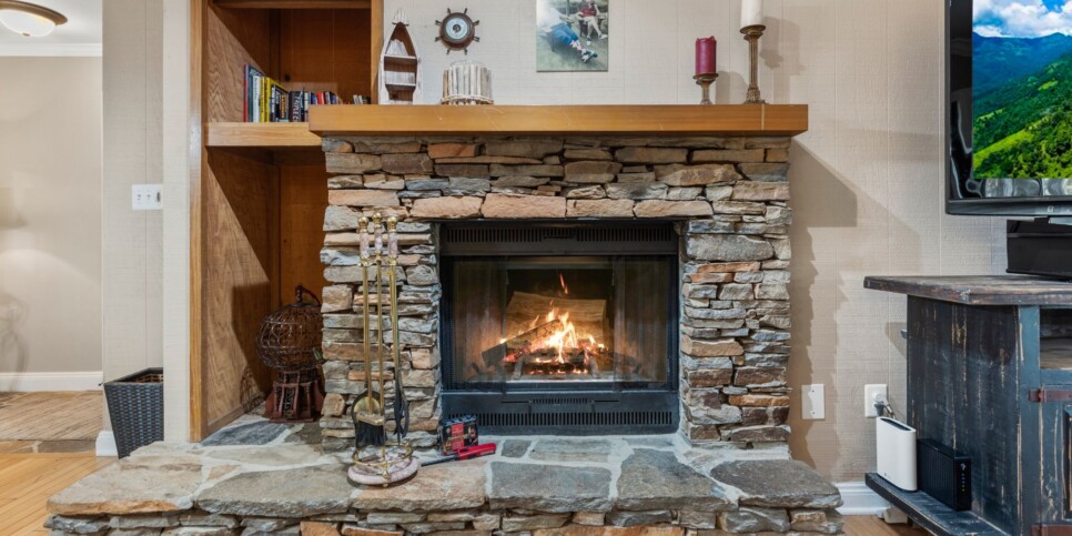 Big Canoe - Serenity Condo - Living Room