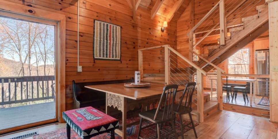 Big Canoe - Resting Retreat - Living Room