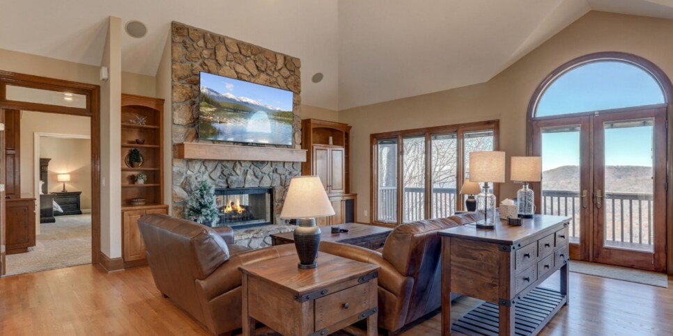 Big Canoe Rental - Starry Nights - Living Room