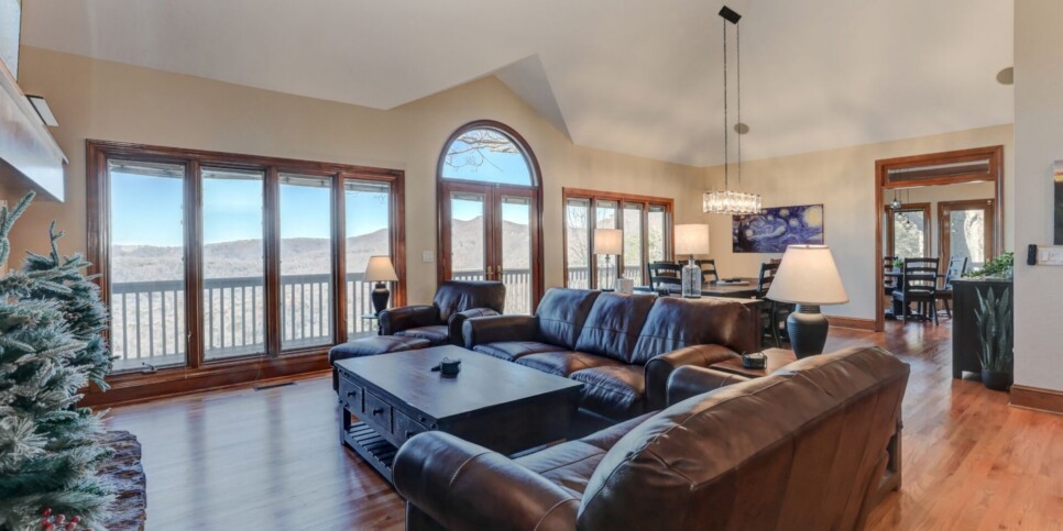 Big Canoe Rental - Starry Nights - Living Room