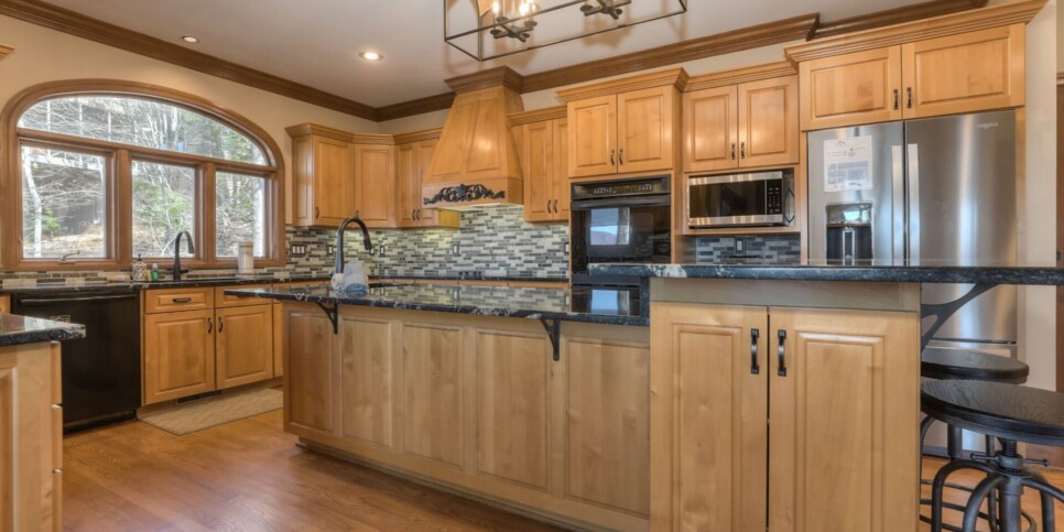 Big Canoe Rental - Starry Nights - Kitchen