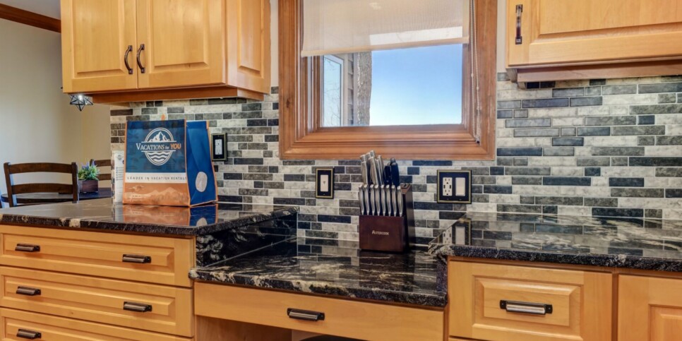 Big Canoe Rental - Starry Nights - Kitchen