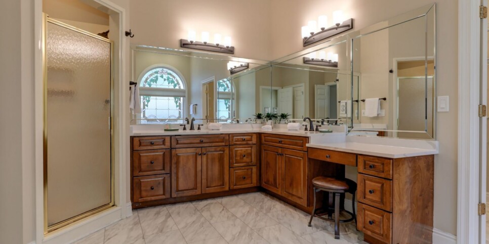 Big Canoe Rental - Starry Nights - Bathroom