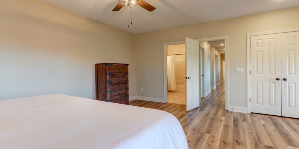 Big Canoe Rental - Starry Nights - Bedroom