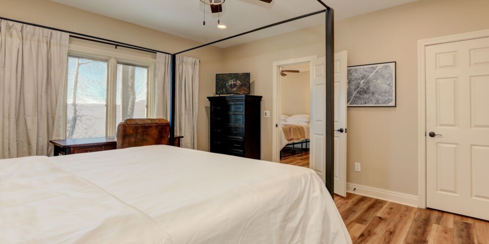 Big Canoe Rental - Starry Nights - Bedroom