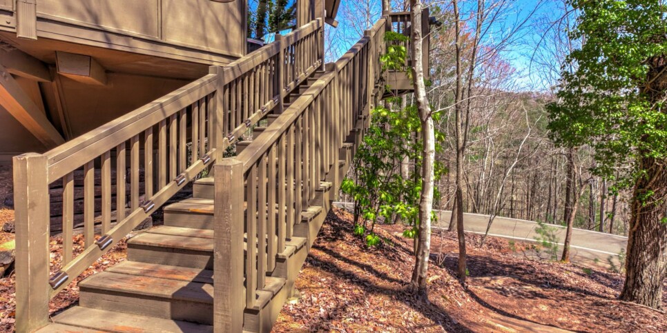 Big Canoe - Treehouse of Life - Exterior