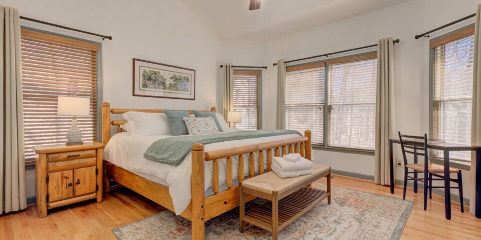 Big Canoe Rental - HooRay - Bedroom