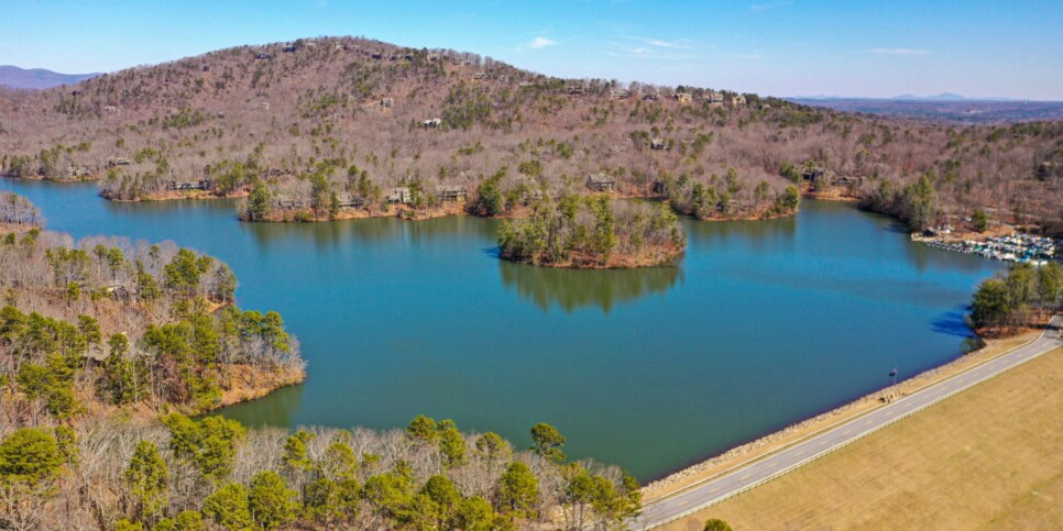 Big Canoe Rental - HooRay - Exterior