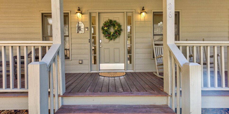 Big Canoe Rental - HooRay - Exterior