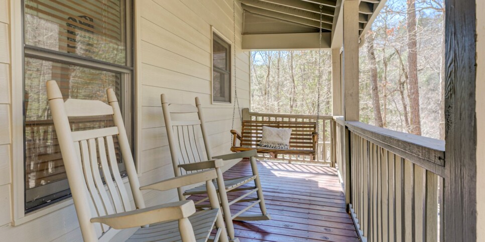 Big Canoe Rental - HooRay - Exterior