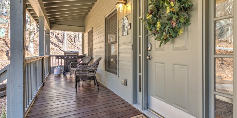 Big Canoe Rental - HooRay - Exterior