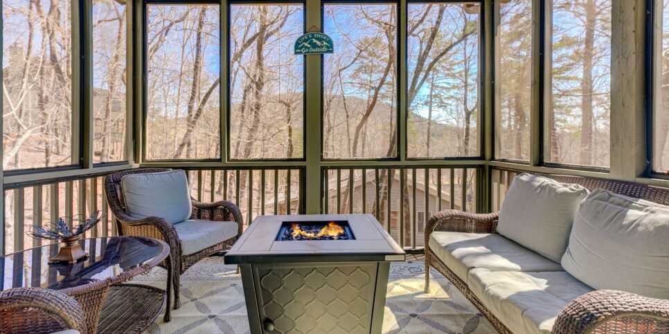 Big Canoe Rental - HooRay - Exterior