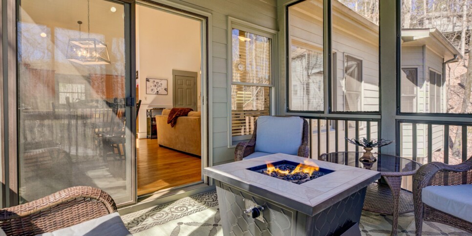 Big Canoe Rental - HooRay - Exterior