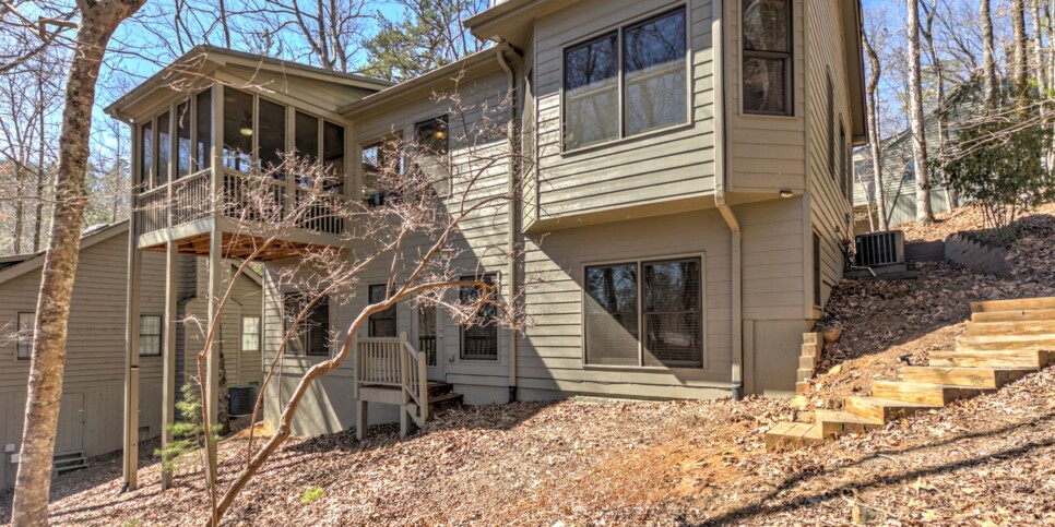 Big Canoe Rental - HooRay - Exterior