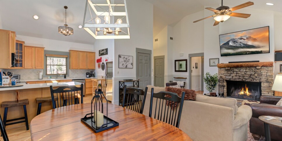 Big Canoe Rental - HooRay - Kitchen